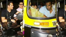 PIC: Salman Khan Jilts His SUV For An Auto Rickshaw Ride