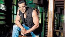 Salman Completes 31 Yrs In B'wood, Thanks Film Industry
