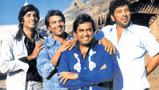 Sanjeev Kumar's Biography Announced On His 34th Death Anniversary