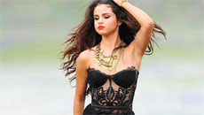 Selena Gomez Shares Delevingne's 'Oops' Moment