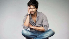It's 6 Million Twitter Followers For Shahid