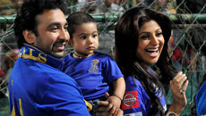 It's Family Time In London For Shilpa Shetty