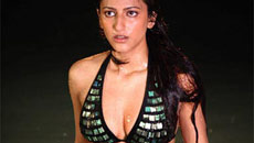 Shruti records song for 'Gabbar Is Back' in one hour