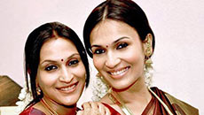 Soundarya honoured, mom 'proud'