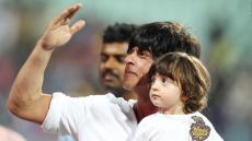 PICS: Shah Rukh Khan Introduces Son AbRam to Kolkata at IPL 8