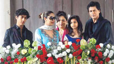 Can't Thank People Enough For Tolerating Me With Love: SRK On Eid