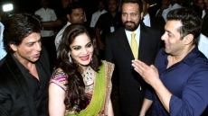 Union of Titans: Catch Salman and SRK dancing together at Arpita's reception