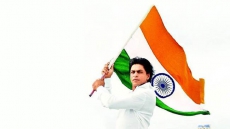 SRK to compete with Ben Affleck at box office