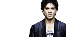 SRK's Greenroom Gate-Crashed By Transgender Band