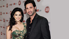 Watch Sunny Leone Combat Her Food Cravings