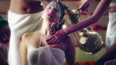 Sunny to get into mainstream with 'Ek Paheli Leela'