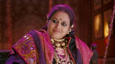 Supriya Pathak's new look not inspired from 'Ram-Leela'