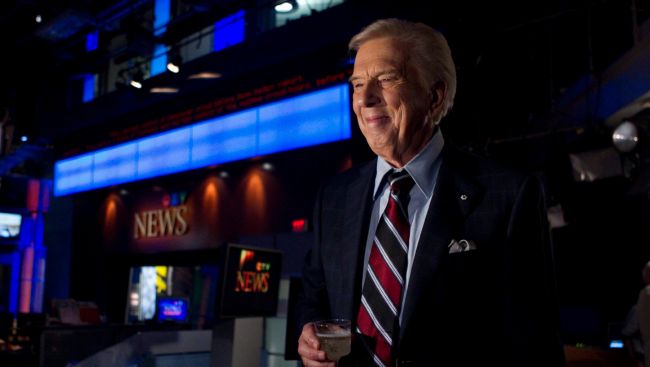 Lloyd Robertson, one of Canada's most recognizable news anchors, dies at 92