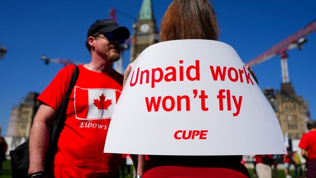 Union claims airlines are 'flying the plane' in Ottawa's unpaid work probe