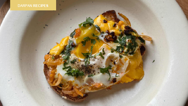 Fiery Garlic Chili Egg Melt