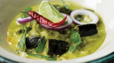 Aubergine & Bean Curry