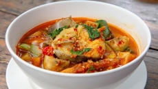 Deep Fried Fish with Sweet Chilli Sauce