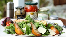 Bosch Pear Salad with Organic Spinach & Arugula