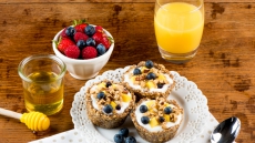 No-Bake Granola and Yogurt Tarts