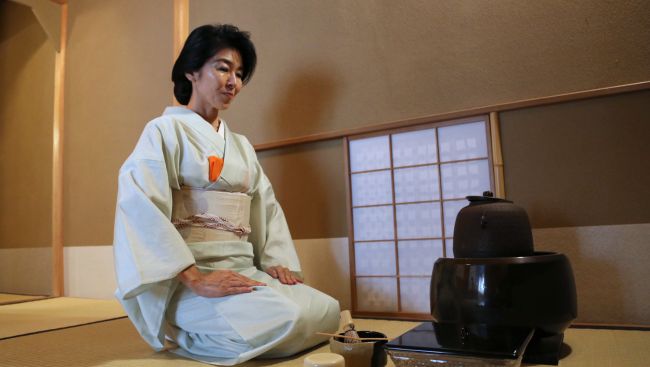 Matcha madness leaves Japan's tea ceremony pros skeptical