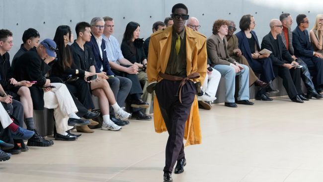 Saint Laurent opens Paris Fashion Week at Pinault’s art palace with a show of force