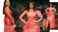 Dazzle like a Bollywood star this Diwali