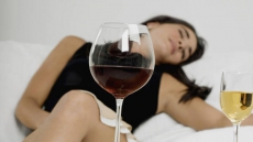 Women who drink face greater suicide risk
