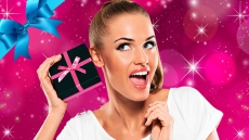 10 Beauty Gifts For Everyone on Your List