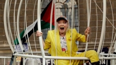 Designer Vivienne Westwood leads protest supporting Assange