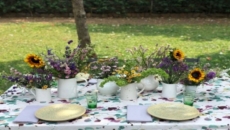 Sustainable flower arrangements for your centre table