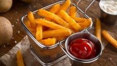 5 binge-worthy snacks to pair with your favourite show