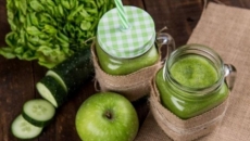 Healthy smoothie and juice recipes for energy and vitality