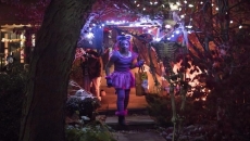 Experts divided on COVID risk of trick-or-treating