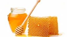 Multipurpose honey has beauty, health benefits