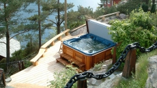 Innovative hot tub technology improves energy efficiency, cost savings