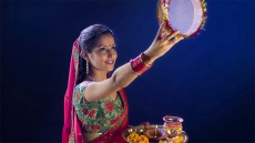 How To Look Glamorous This Karva Chauth