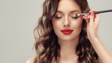 Does wearing makeup age your skin?