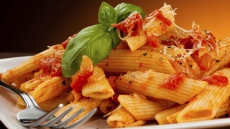 Reheat your pasta to avoid fat