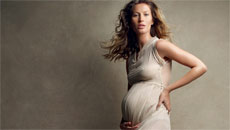Style Tips For Pregnant Women: Right Dresses For Wedding Dos