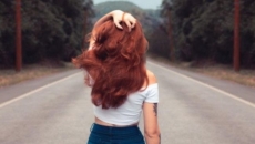 Bookmark these six flattering hairstyles for your next beach vacation