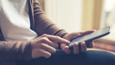 Smartphone that 'self-destructs' itself if tampered