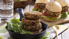 Pay attention to risks of vegan diet: Expert