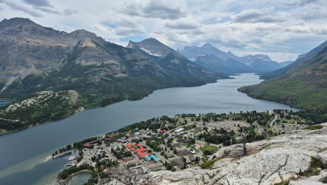 B.C. hiker, 81, travelling on Great Divide Trail found dead in mountains in Alberta