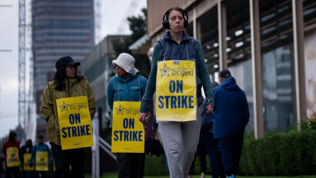 Firefighters join B.C. public service job action amid mediated talks