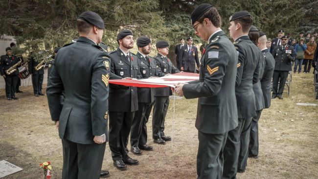 Decades after death, Calgary First World War soldier receives military send off
