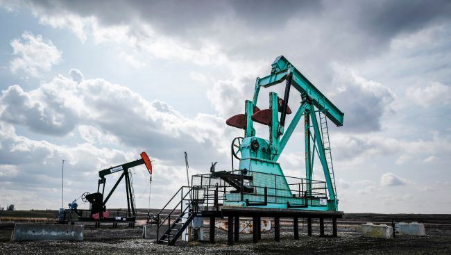 Canada, major fossil-fuel producers widen gap between output and climate targets: report