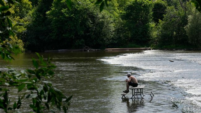 Punishing temperatures return to Central Canada during record-breaking heat wave