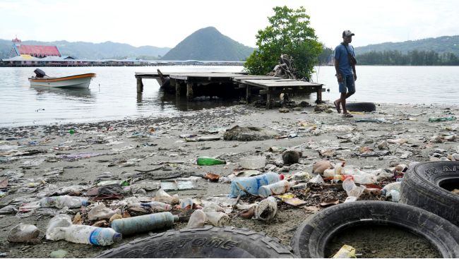Canada didn't push for plastic production cap in talks on global treaty
