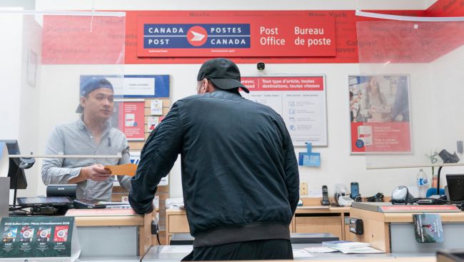 Canada Post beginning work to end most door-to-door mail delivery