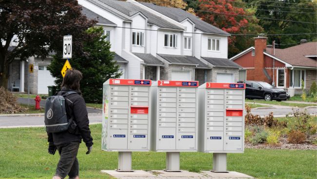 Canada Post promises to protect rural mail delivery in overhaul